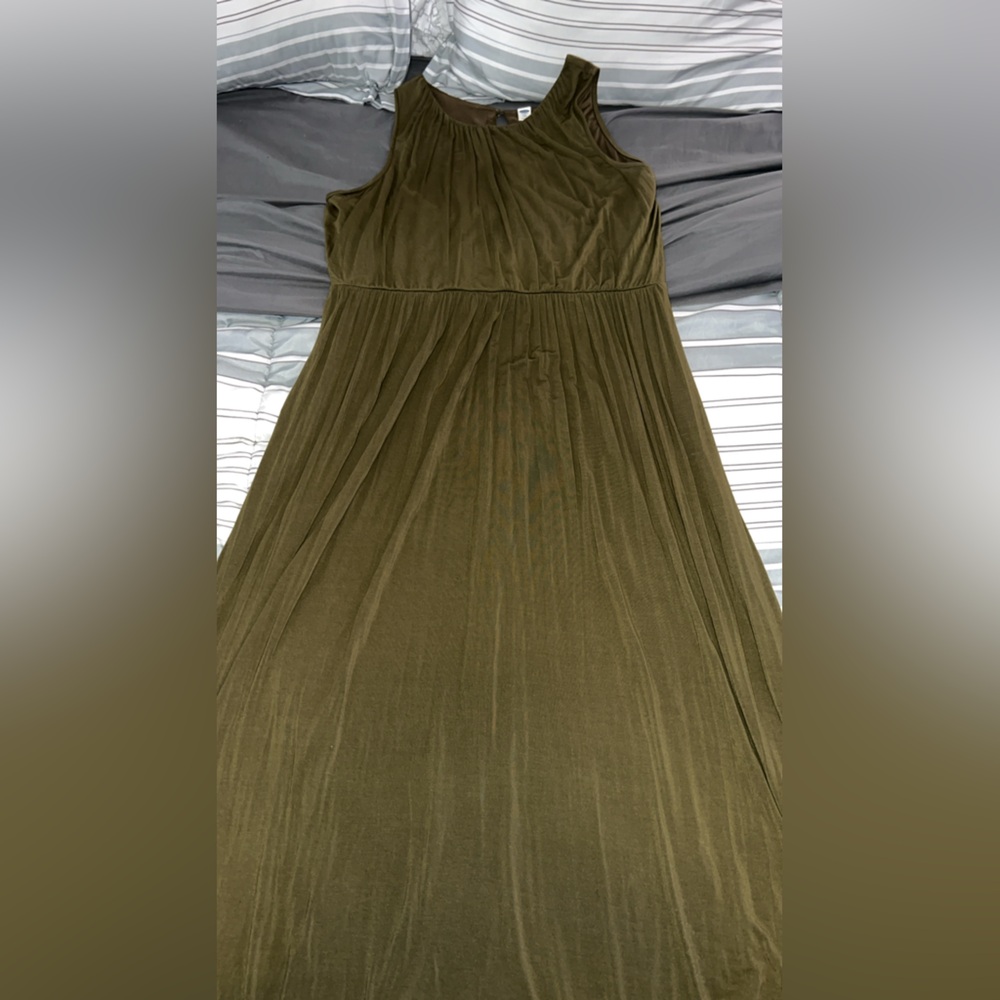 Sleeveless Green Maxi Dress